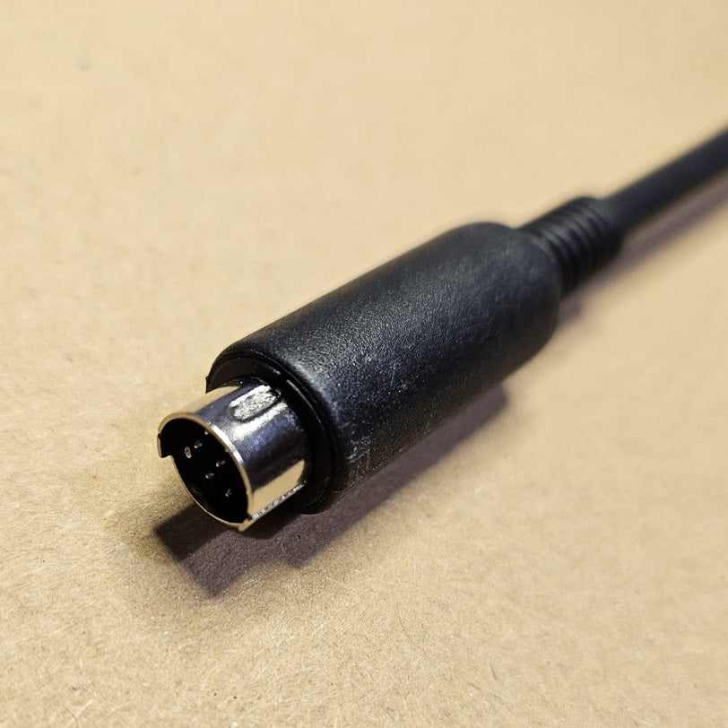 8 pin mini DIN to HD-15 Adapter (hidden)